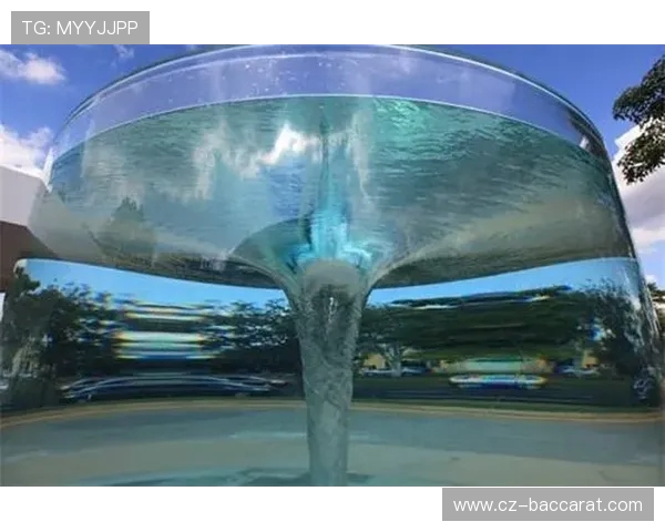 《穿越时空漩涡与好友并肩探秘未知世界》